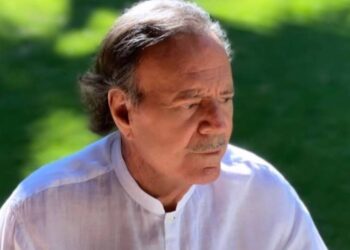 Julio Iglesias rompe el silencio tras demanda que lo acusa de abuso ¿Qué dijo?