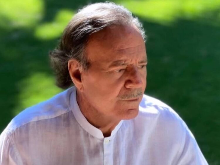 Julio Iglesias rompe el silencio tras demanda que lo acusa de abuso ¿Qué dijo?