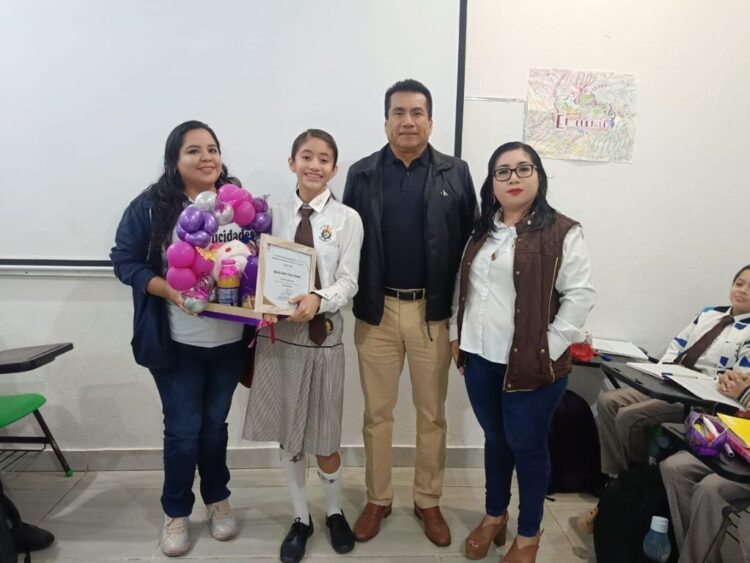 María Isabel Urías Gómez gana la Olimpiada del Conocimiento a nivel nacional