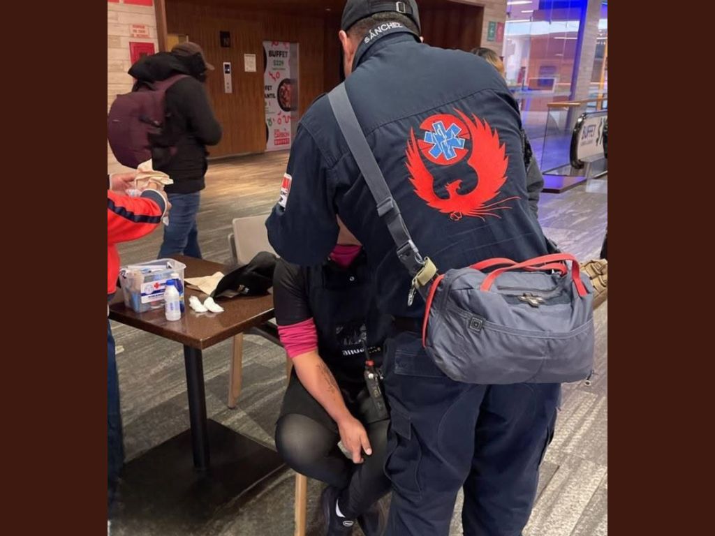 Mujer lesionada atendida en Tlalnepantla. AMEXI