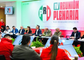 Senadores y diputados del PRI se declaran listos para defender a las familias mexicanas