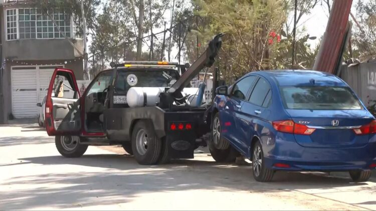 Policía localiza vehículo involucrado en muerte del motociclista arrastrado