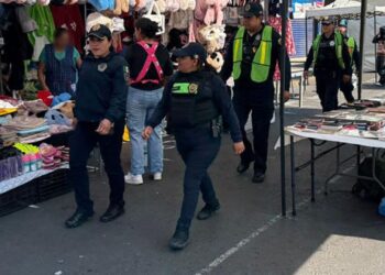 Miles de policías apoyan a los Reyes Magos en Ciudad de México