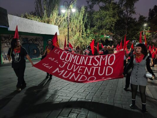 En doble protesta, ciudadanos en Mérida y Cuernavaca rechazan la intervención estadounidense en Venezuela