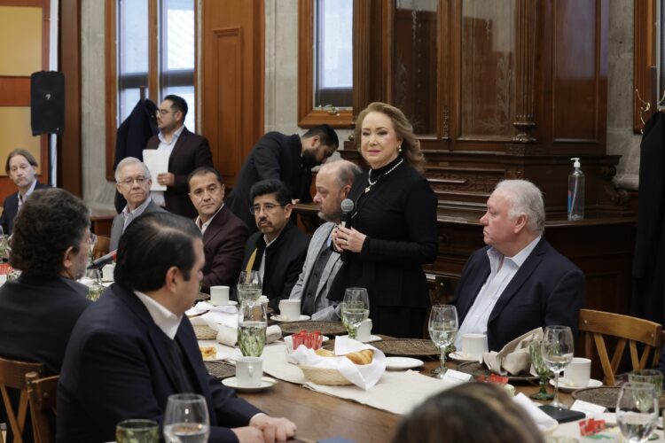 SCJN anuncia devolución de polémicas camionetas blindadas