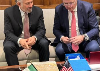 México y EU acuerdan discutir reformas estructurales en revisión del T-MEC