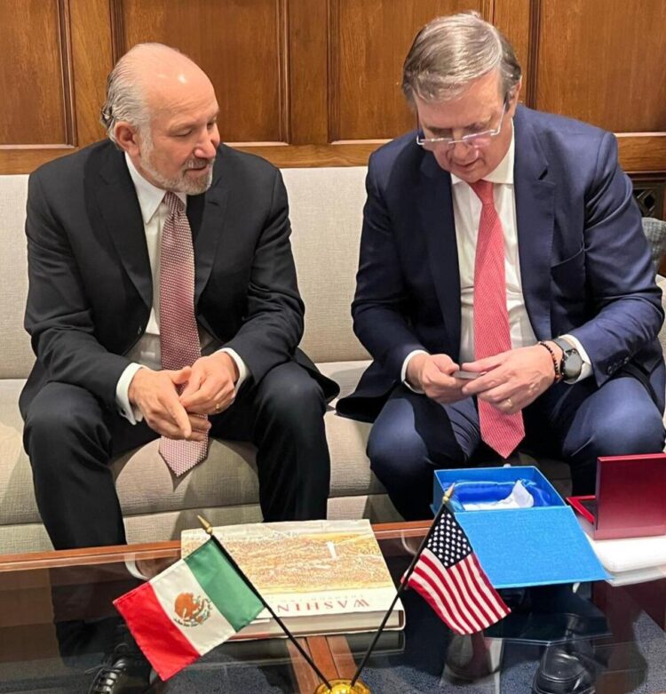 México y EU acuerdan discutir reformas estructurales en revisión del T-MEC