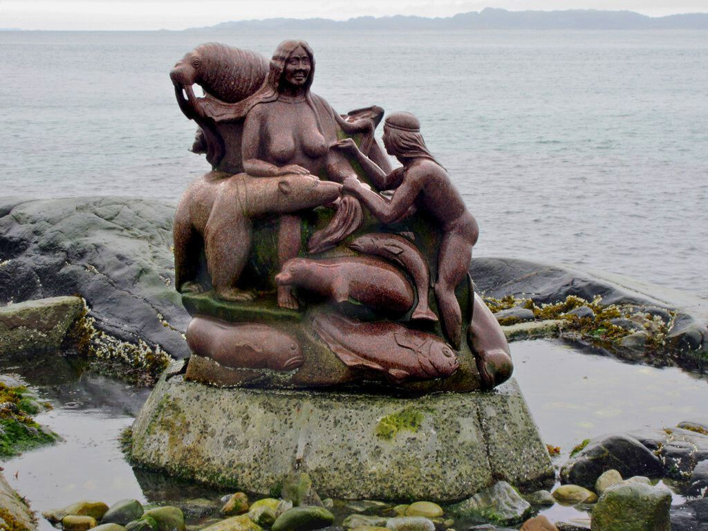 Sedna. Diosa de la Mar, escultura en Nuuk. Groenlandia. Facebook