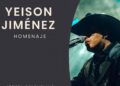 Fotografía de Yeison Jiménez durante una presentación, recordado por su aporte a la música popular colombiana tras su fallecimiento en Paipa.