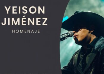 Fotografía de Yeison Jiménez durante una presentación, recordado por su aporte a la música popular colombiana tras su fallecimiento en Paipa.