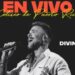 Pedro Capó canta “Divina” en vivo en el Coliseo de Puerto Rico, acompañado por su banda y el público durante su concierto de 2025.