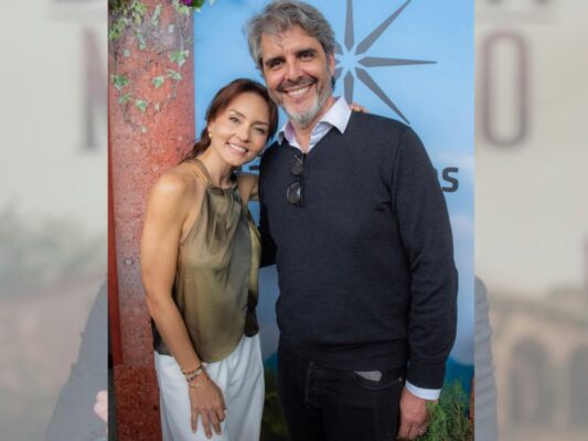 Carlos Bardasano, productor de Dominica Montero, habla sobre la apuesta al romance y al empoderamiento femenino en la nueva versión de la telenovela.