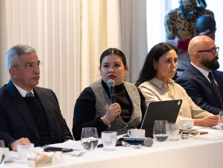 Delegación de Playa del Carmen presenta en Madrid su estrategia turística sostenible rumbo a Fitur 2026 ante medios internacionales.