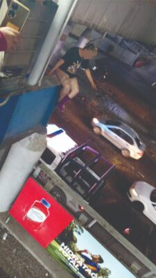 En Ecatepec policias evitan el suicidio de una persona en el Metro Ciudad Azteca