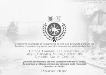 Tres bomberos mueren atrapados en incendio de maquiladora en Matamoros