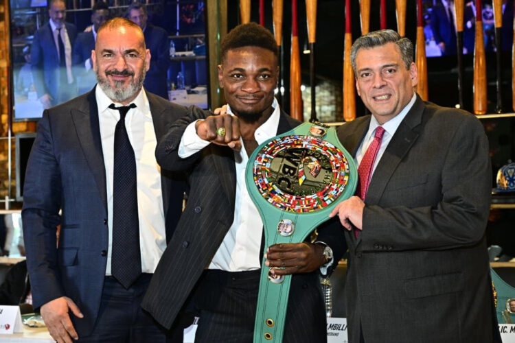 Christian Mbilli, nuevo campeón supermedio del CMB