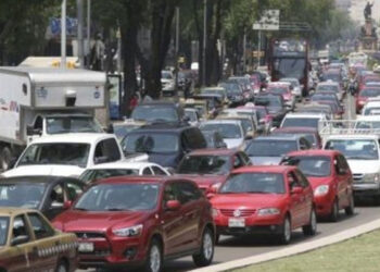 Martes 27 de enero: Hoy No Circula aplica para autos con engomado rosa y placas 7 y 8