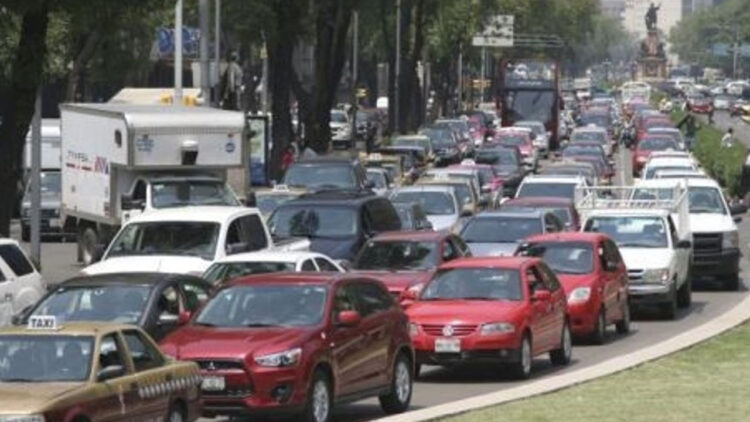 Martes 27 de enero: Hoy No Circula aplica para autos con engomado rosa y placas 7 y 8