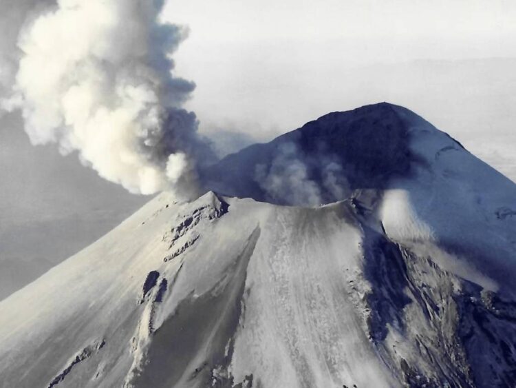 TV UNAM presenta documental de Popocatépetl a 30 años de su reactivación