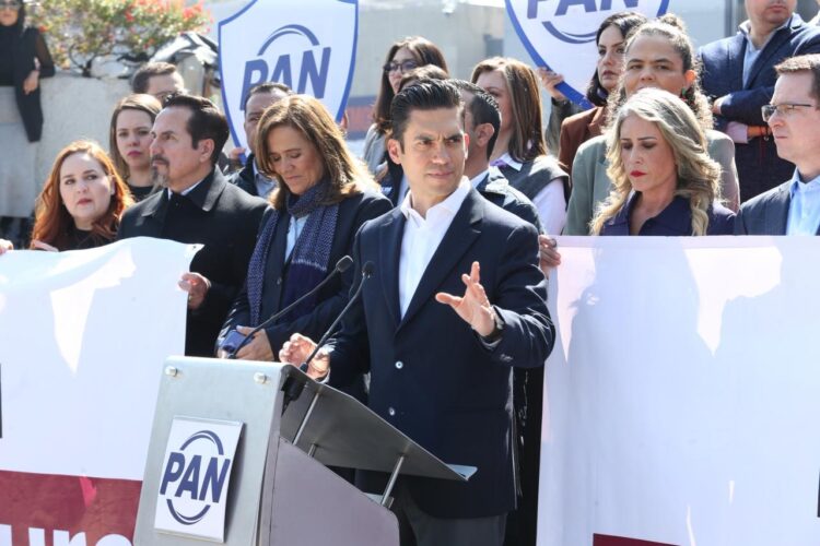 PAN reta a Sheinbaum a aceptar en reforma electoral extinción de partidos financiados por el narco