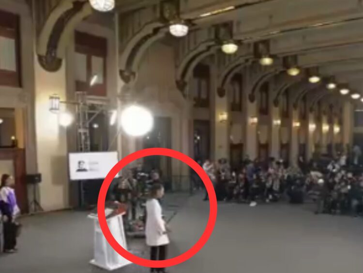 Conferencia mañanera Sheinbaum durante sismo/AMEXI/RRSS