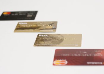 Tarjeta de crédito adicional: beneficios y riesgo que todo titular debe considerar