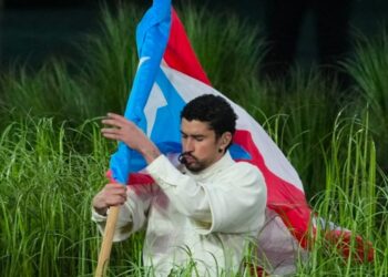 Bad Bunny envía poderosos mensajes en el Super Bowl LX. | AMEXI/FOTO: Captura de pantalla