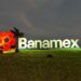 ¿Quién compró 24% adicional de Banamex y por cuánto dinero?
