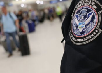 CBP y Guardia Costera interceptan 72 migrantes en operativos marítimos frente a San Diego