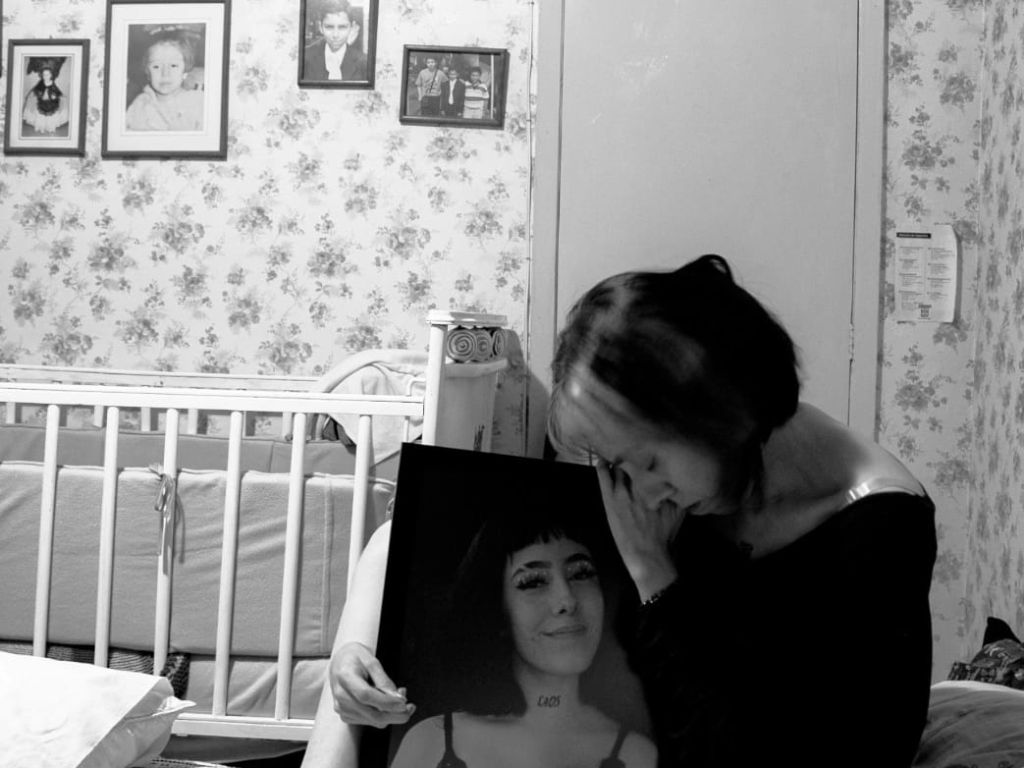 Caos en la realidad la imagen de un amor que trasciende la ausencia de Zoe