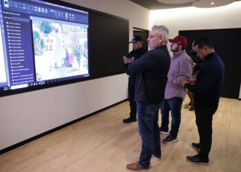 Autoridades estatales y federales refuerzan seguridad tras bloqueos carreteros