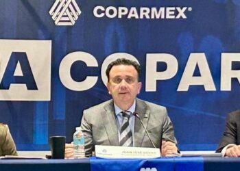 Jornada laboral de 40 horas: reforma pone en riesgo de cierre a Mipymes, advierte Coparmex