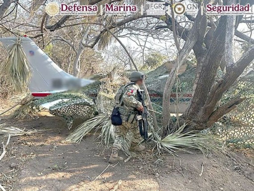 Decomisan cocaína tras detectar aeronave clandestina en Oaxaca