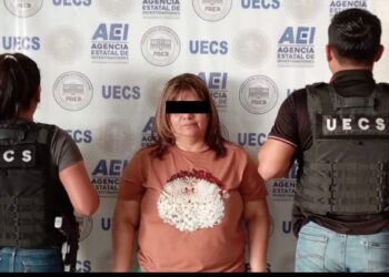 Detienen en Oaxaca a dos personas por vender actas de nacimiento apócrifas a migrantes