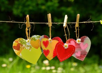 Día del Amor y la Amistad 2026: mexicanos gastarán en promedio $1,100 y generarán derrama de 36.2 mil mdp