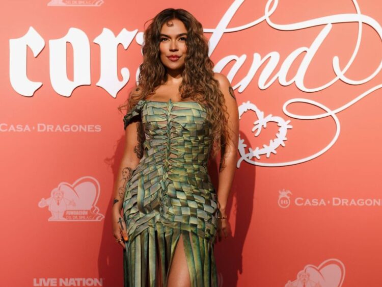 Karol G anuncia la segunda edición de Con Cora Land, una gala solidaria para recaudar fondos y apoyar programas de mujeres y niñas.