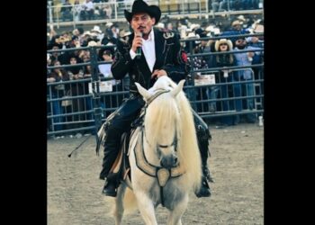 José Manuel Figueroa habla ante medios sobre la demanda que interpondrá para salvaguardar la memoria de su hermano Julián.