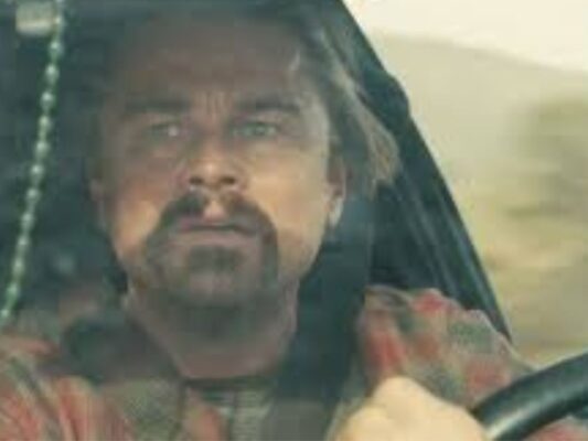 Collage de películas nominadas al Oscar 2026 con imágenes promocionales de distintas producciones disponibles en plataformas de streaming