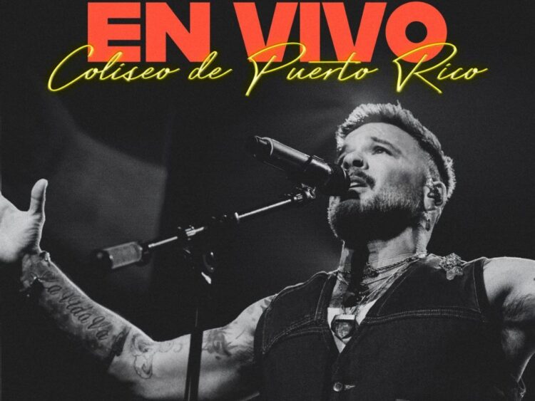 Pedro Capó interpreta “Vivo” junto a su banda ante un Coliseo de Puerto Rico lleno durante su concierto de 2025.