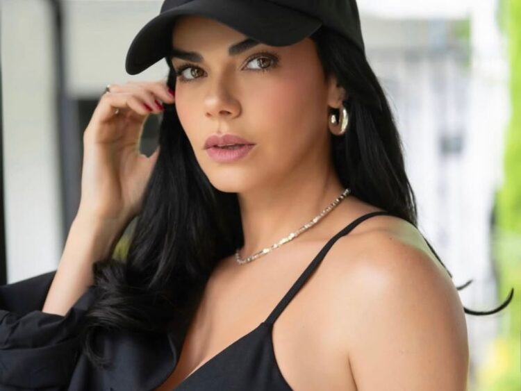 La actriz Livia Brito durante un evento público, en medio de la reactivación de su proceso legal por falsedad de declaraciones.