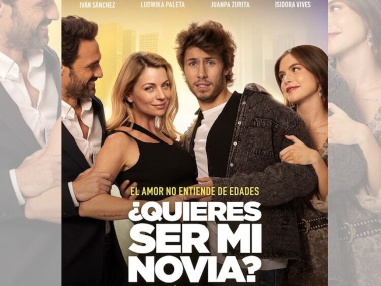 Juanpa Zurita y Ludwika Paleta posan juntos durante la presentación de la película ¿Quieres ser mi novia?