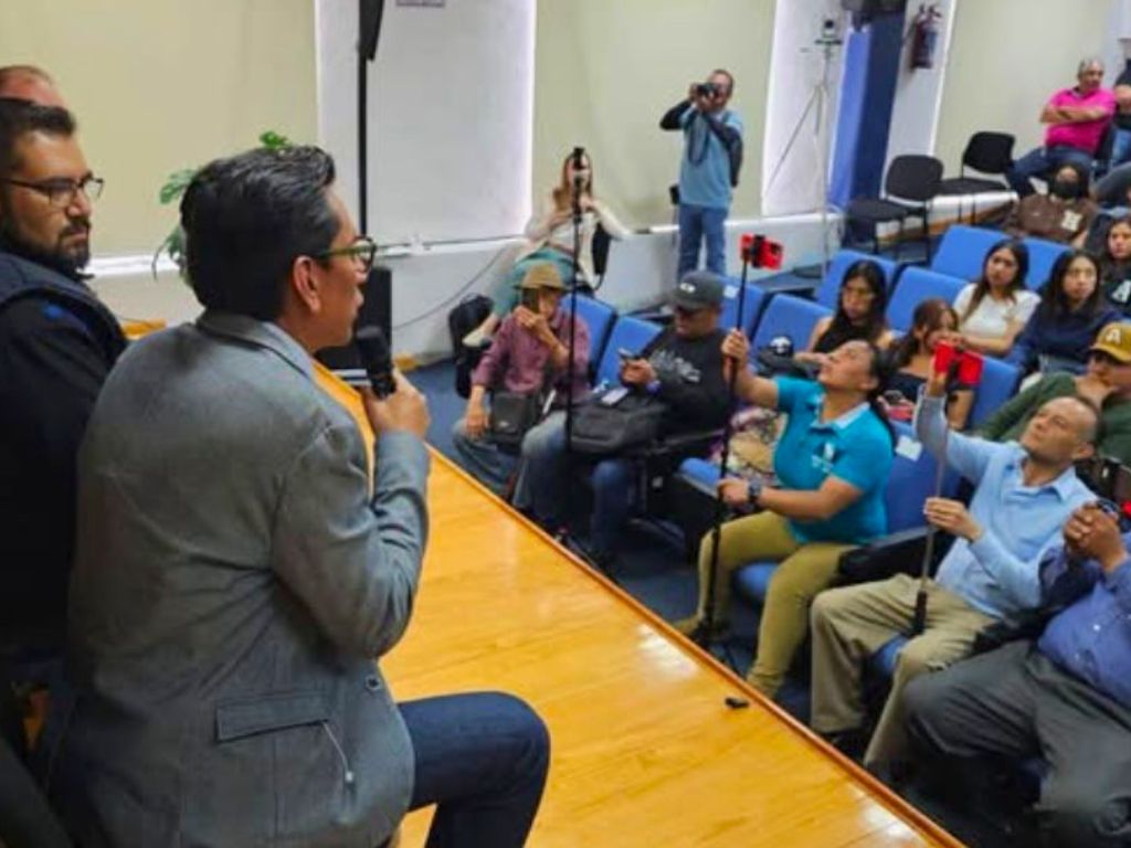 Breves de los Estados del 27 de febrero.En busca de veterinarios egresados de la UABJO.