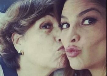 Fabiola Campomanes anuncia la muerte de su madre