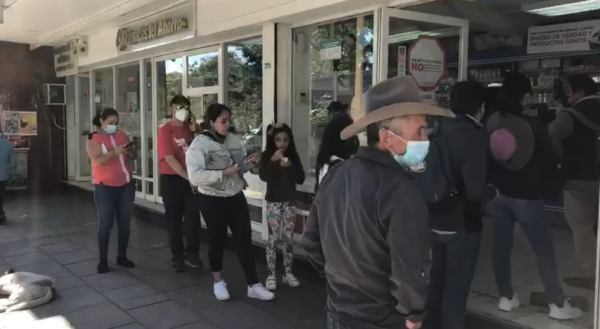 El problema se agrava por la creciente escasez de medicamentos