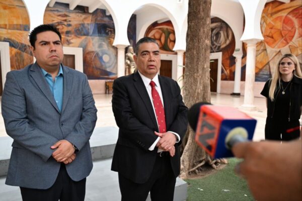 Las autoridades establecieron que el ataque fue dirigido específicamente hacia el conductor del vehículo.