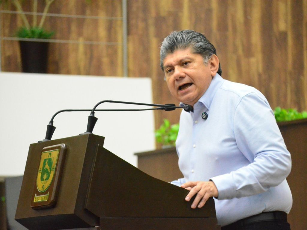 Gobierno de Yucatán glosa de su primer Informe