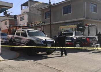 Hallan restos humanos en bolsas abandonadas en calles de Tultepec