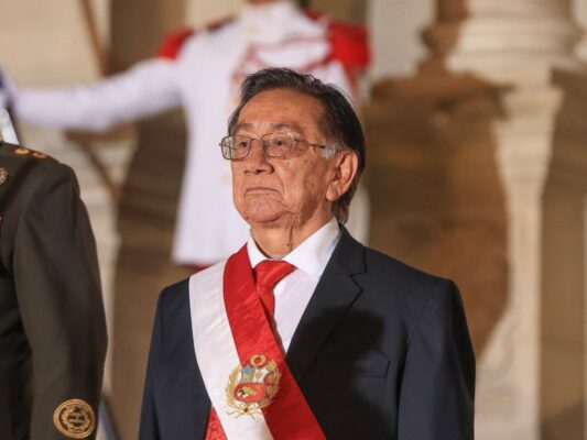 El presidente interino de Perú, José María Balcázar, durante sesión del Congreso en Lima.