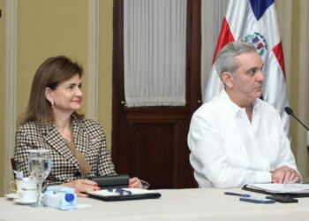 La impostergable revolución educativa.Luis Abinader, presidente de República Dominicana, y la vicepresidenta Raquel Peña. AMEXI Foto X Raquel Peña