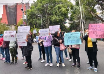 Protestan en el Centro de Atención a la Mujer en Benito Juárez por hostigamiento laboral